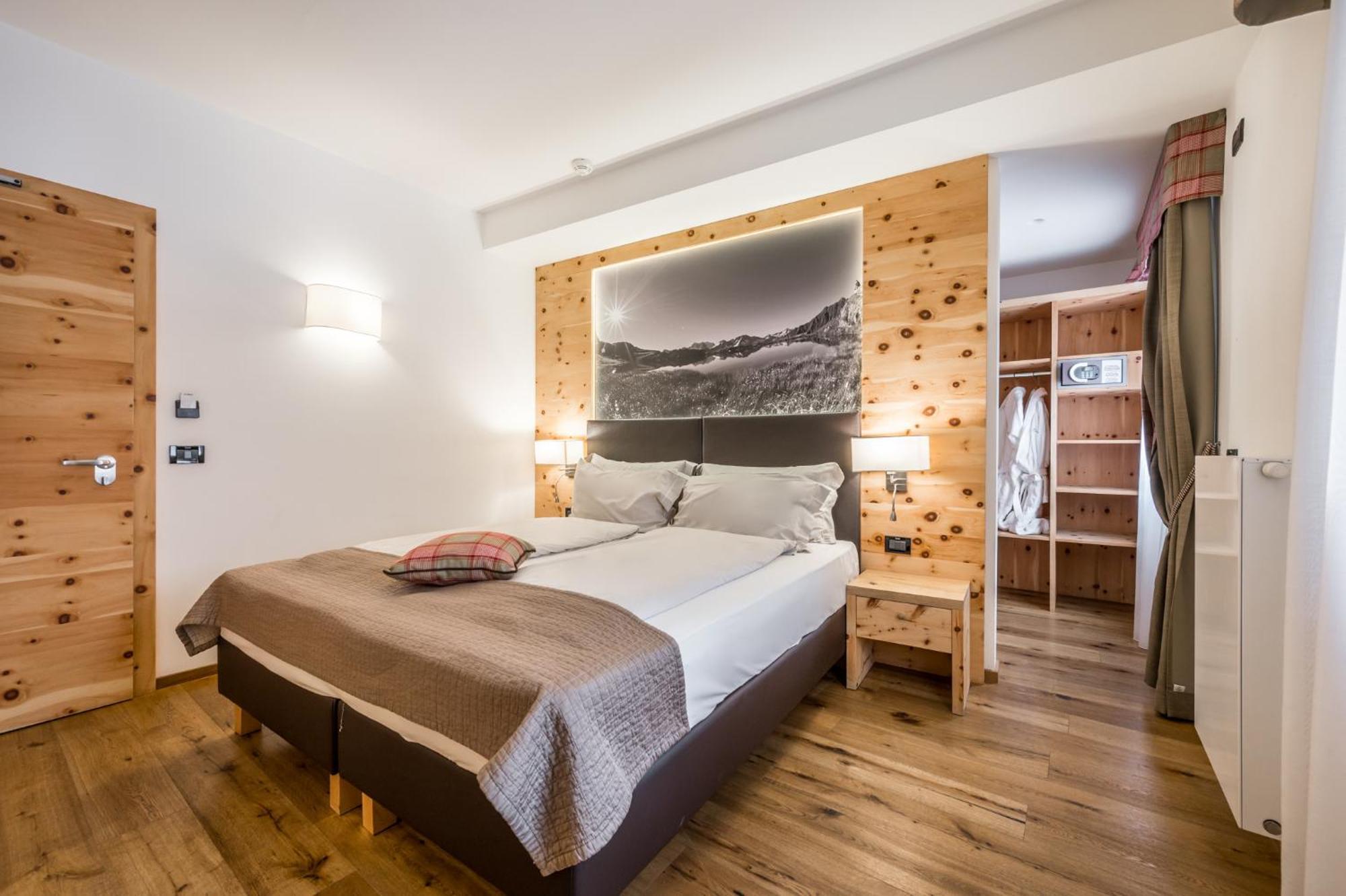 Hotel Ravelli Luxury Spa Медзана Экстерьер фото