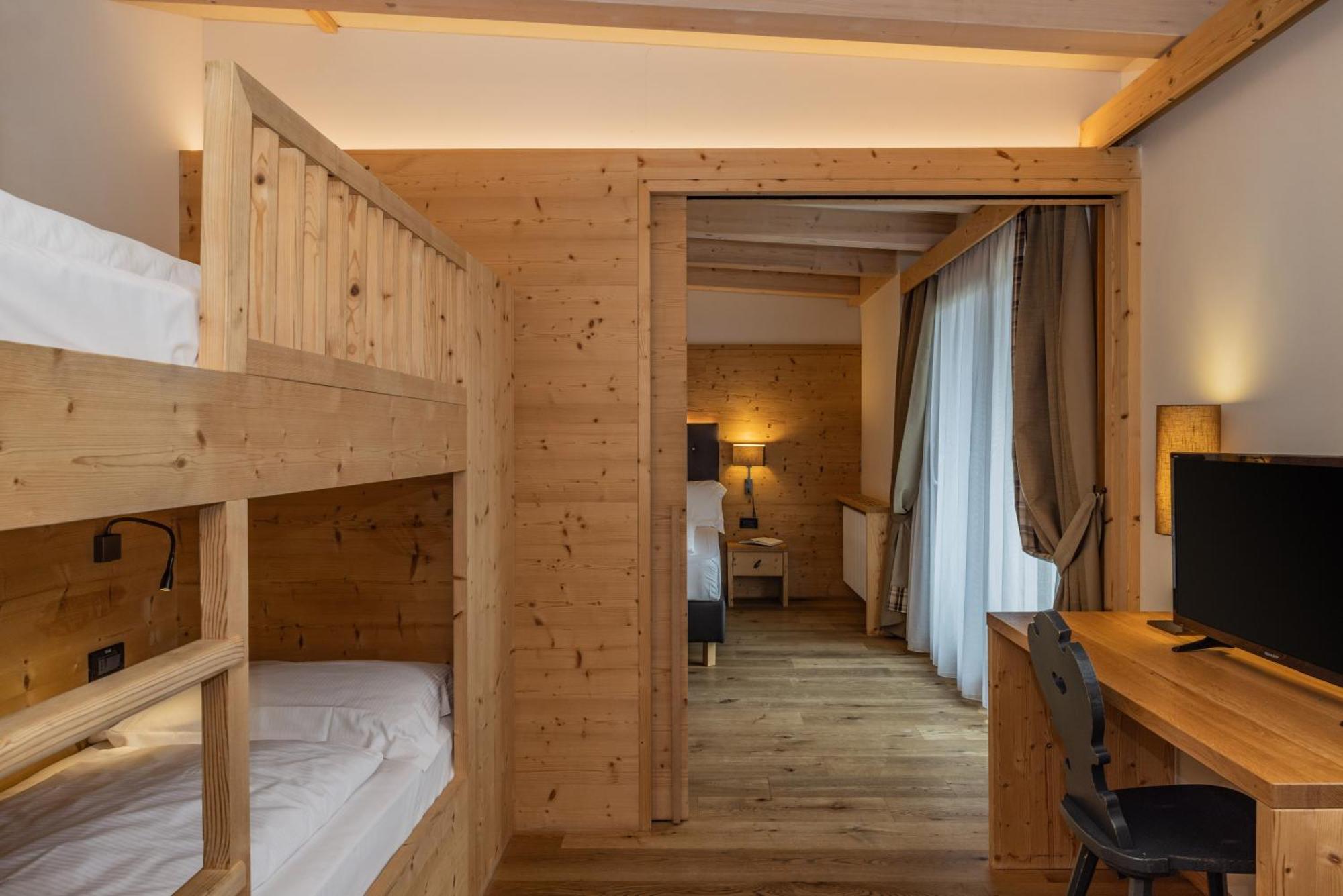 Hotel Ravelli Luxury Spa Медзана Экстерьер фото
