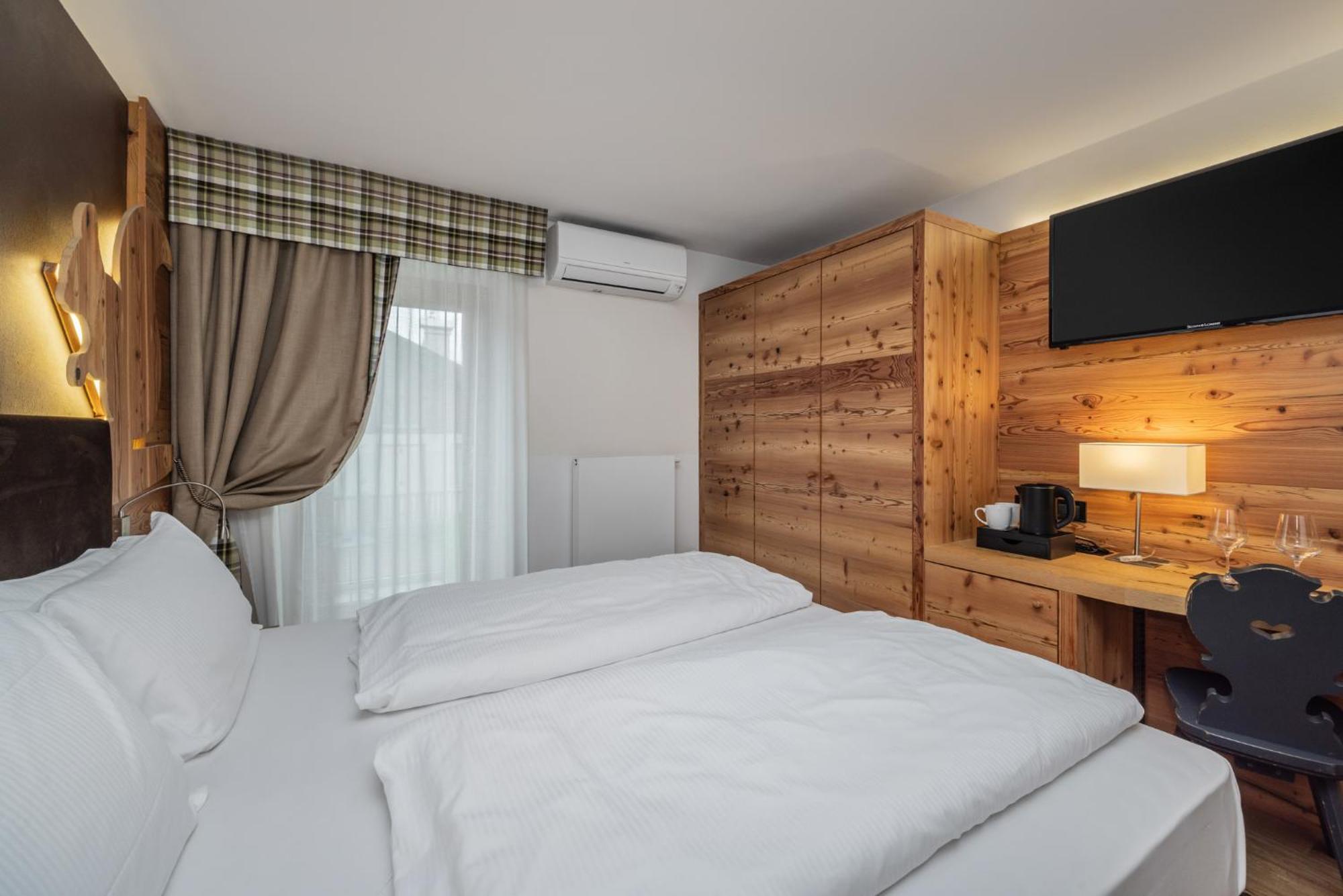Hotel Ravelli Luxury Spa Медзана Экстерьер фото