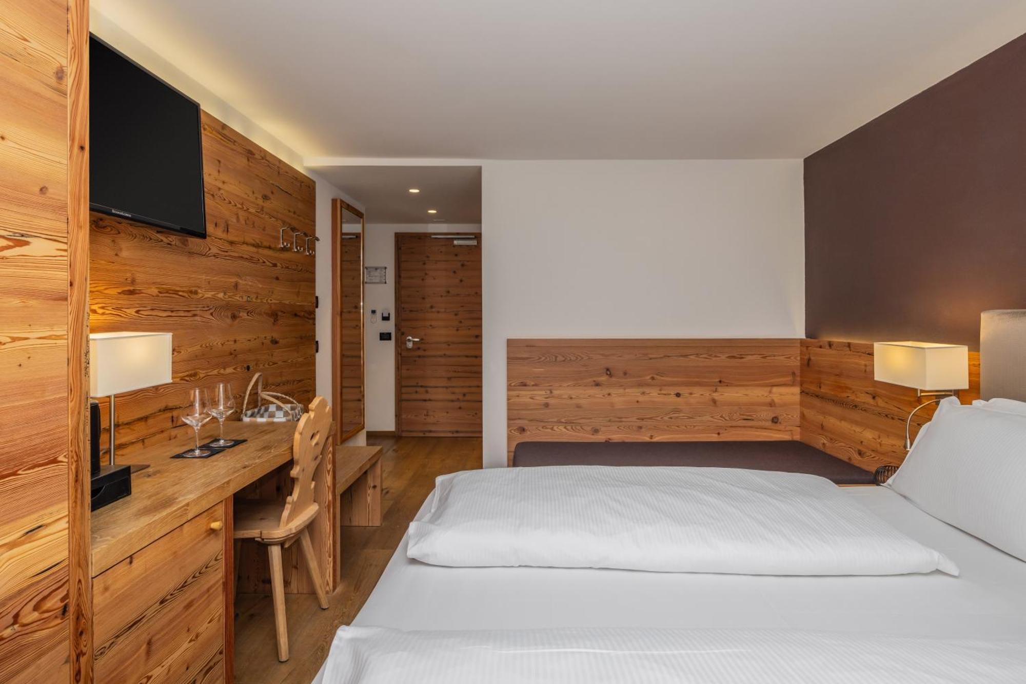 Hotel Ravelli Luxury Spa Медзана Экстерьер фото