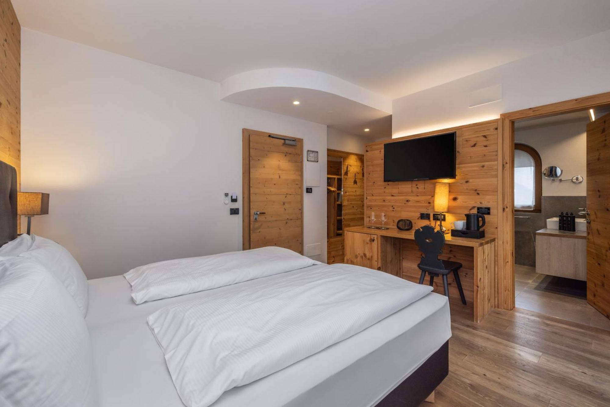 Hotel Ravelli Luxury Spa Медзана Экстерьер фото