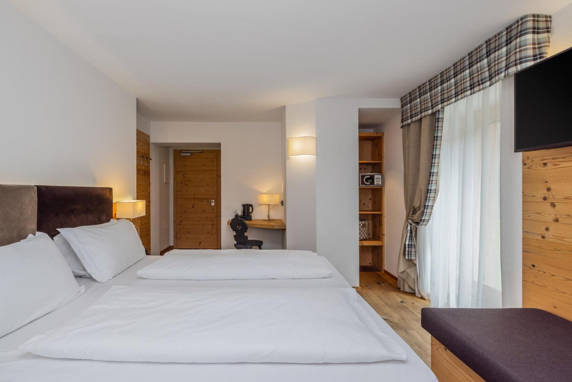 Hotel Ravelli Luxury Spa Медзана Экстерьер фото