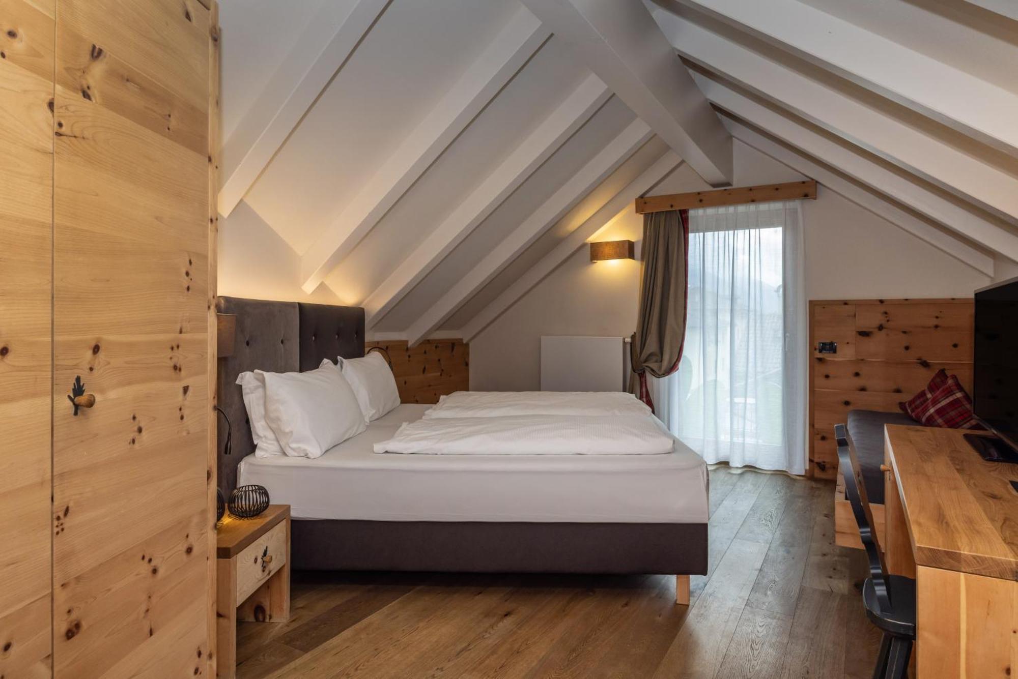 Hotel Ravelli Luxury Spa Медзана Экстерьер фото