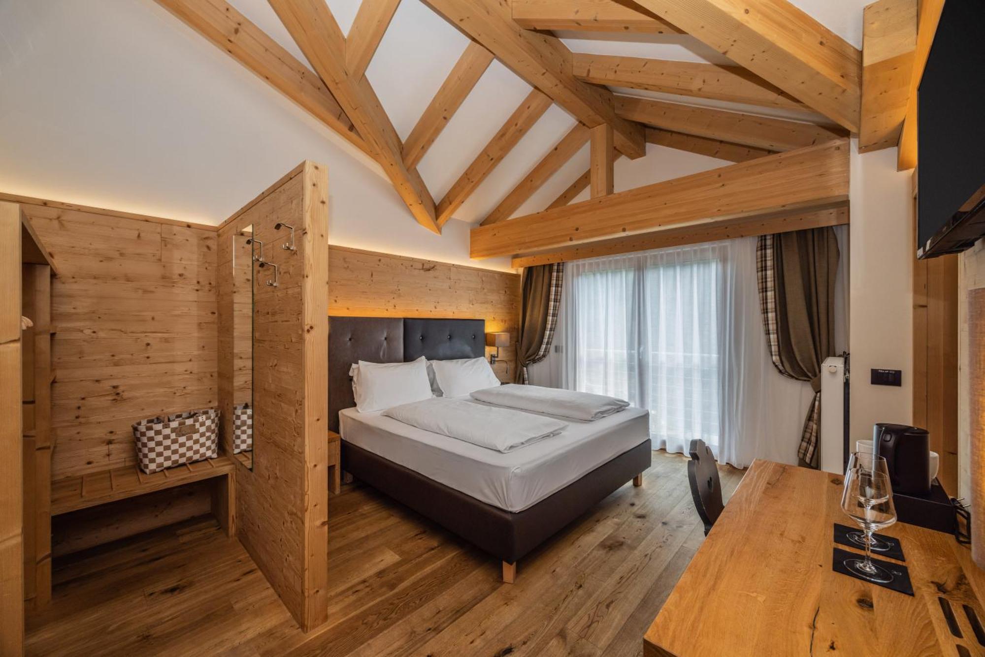 Hotel Ravelli Luxury Spa Медзана Экстерьер фото